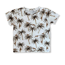 Afbeelding in Gallery-weergave laden, T-shirt Palmtrees & Monkeys