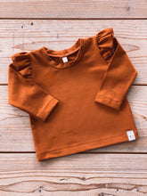 Afbeelding in Gallery-weergave laden, Ruffle Shirt Cognac