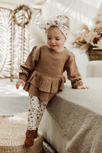Afbeelding in Gallery-weergave laden, Ruffle muslin top Brown